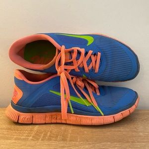 Nike neon blue coral sneakers size 7.5